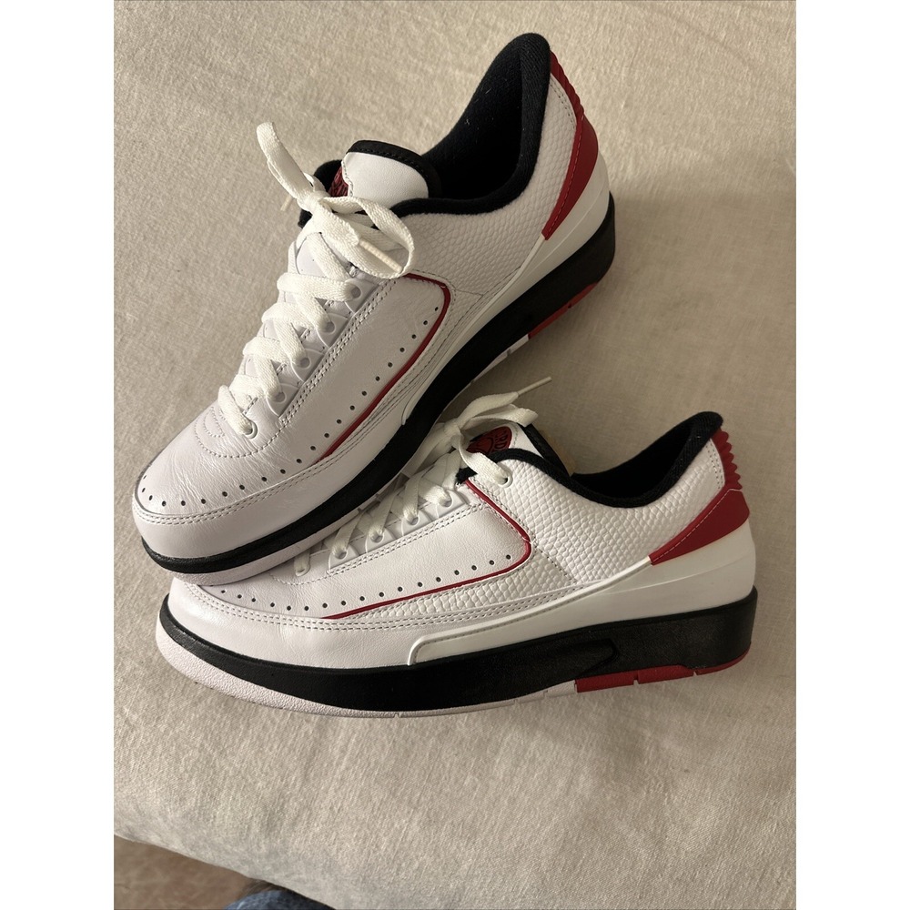 Size 9 - Air Jordan 2 Retro 2016 Low Chicago Very Nice